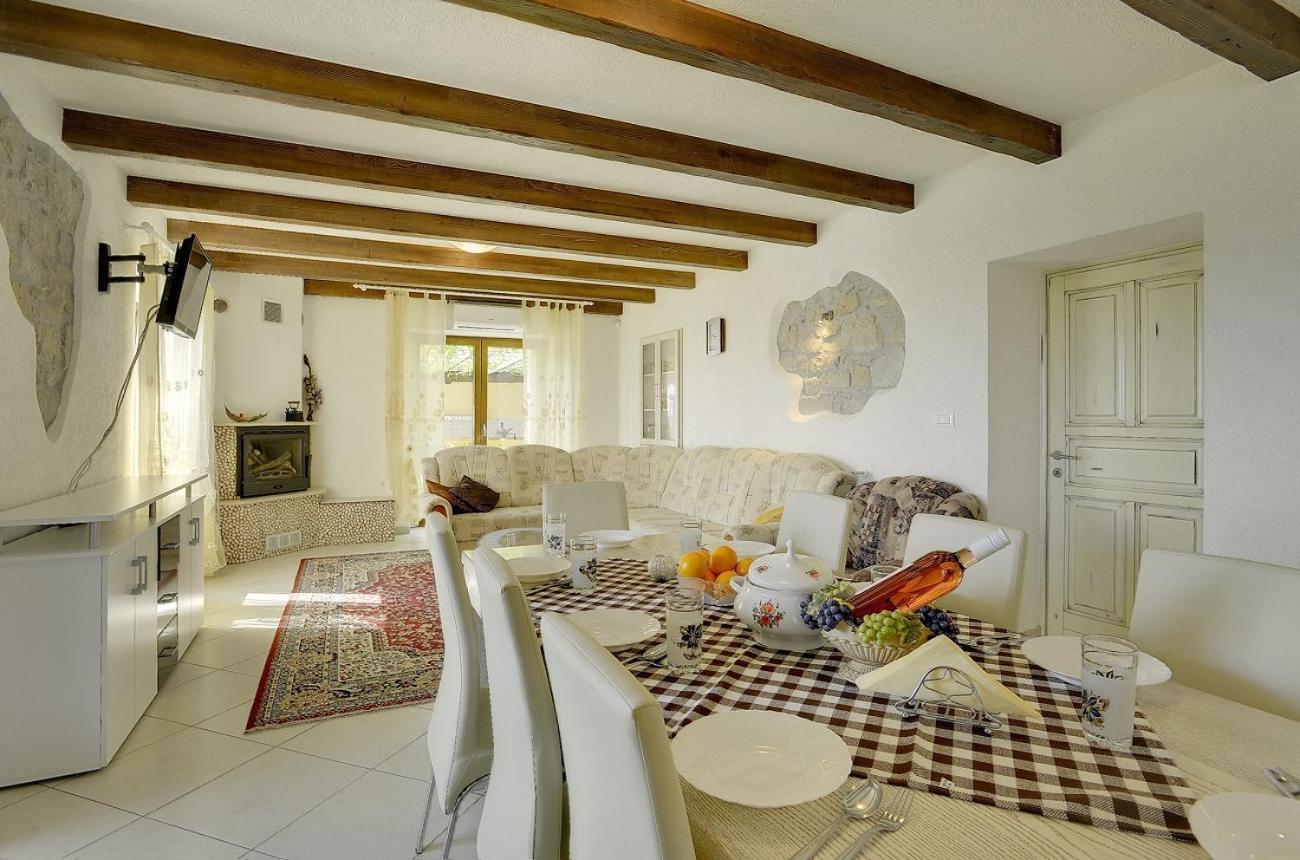 Villa Bella Lupoglav  外观 照片